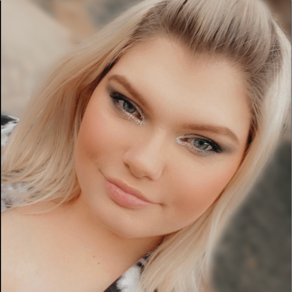 Meet your Posher, Allison